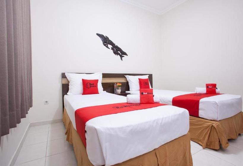 پانسیون Reddoorz Near Tugu Pahlawan Surabaya