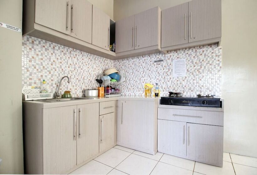 پانسیون Reddoorz Plus Near Upn Jogjakarta 2