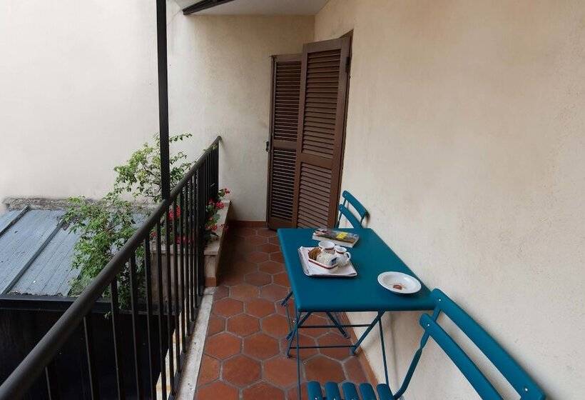 هتل Albergo Del Senato