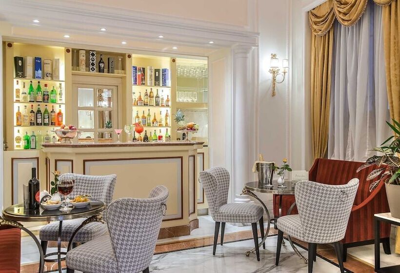 هتل Albergo Del Senato