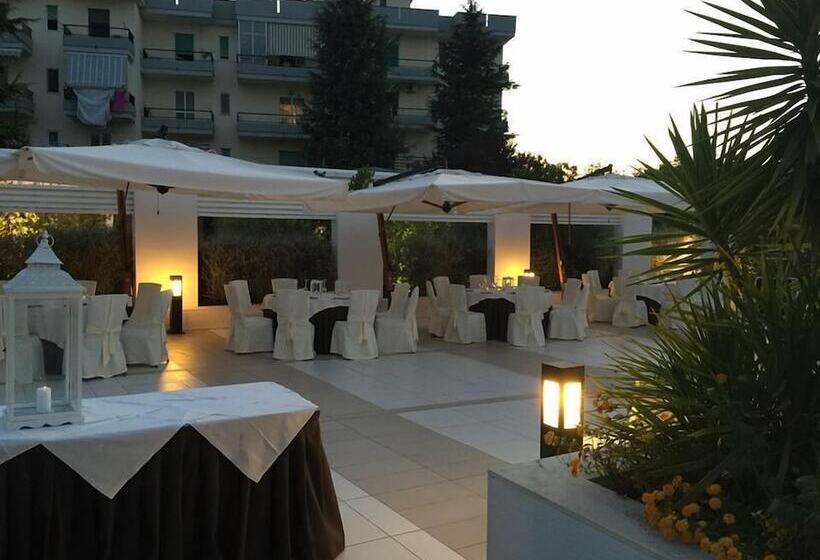 هتل Pineta Wellness & Spa
