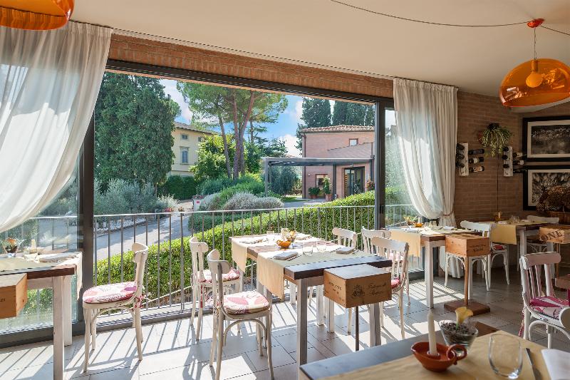 فندق Villasanpaolo Resort & Spa