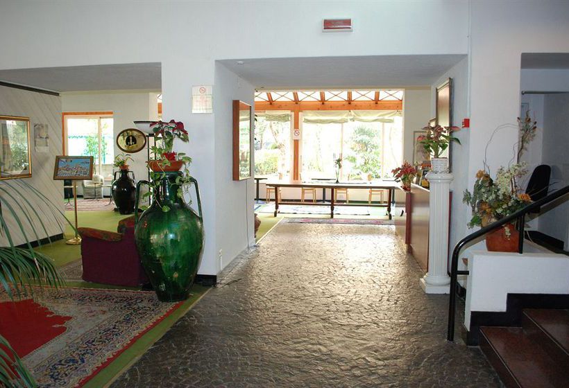 Royal Hotel