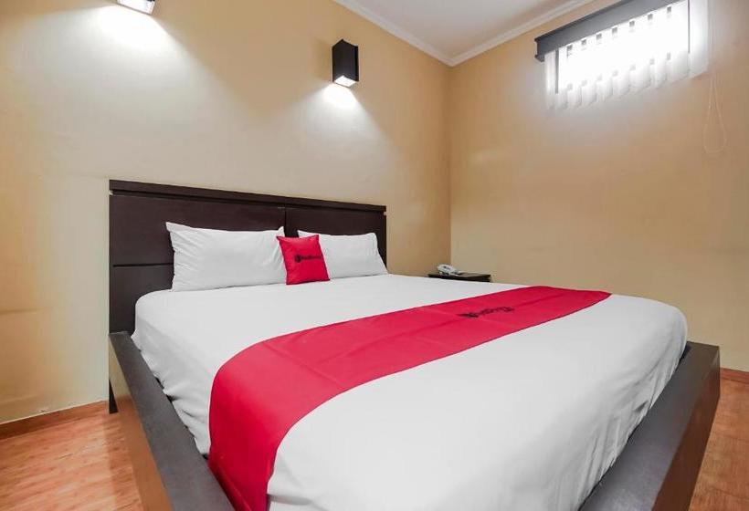 بنسيون Reddoorz Near Pantai Tanjung Pendam
