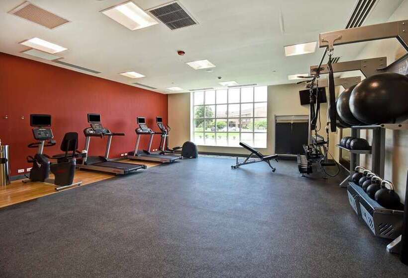 هتل Hilton Garden Inn Lansing West