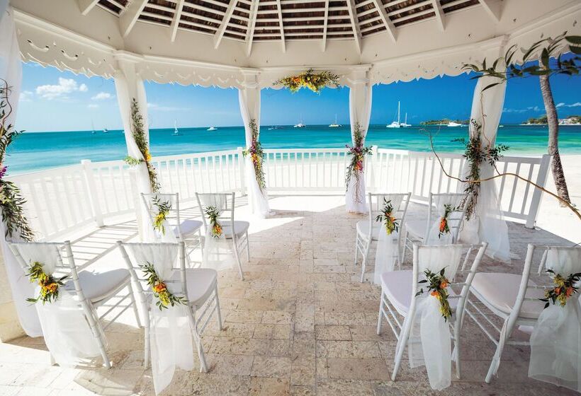 استراحتگاه Sandals Negril   All Inclusive Couples Only