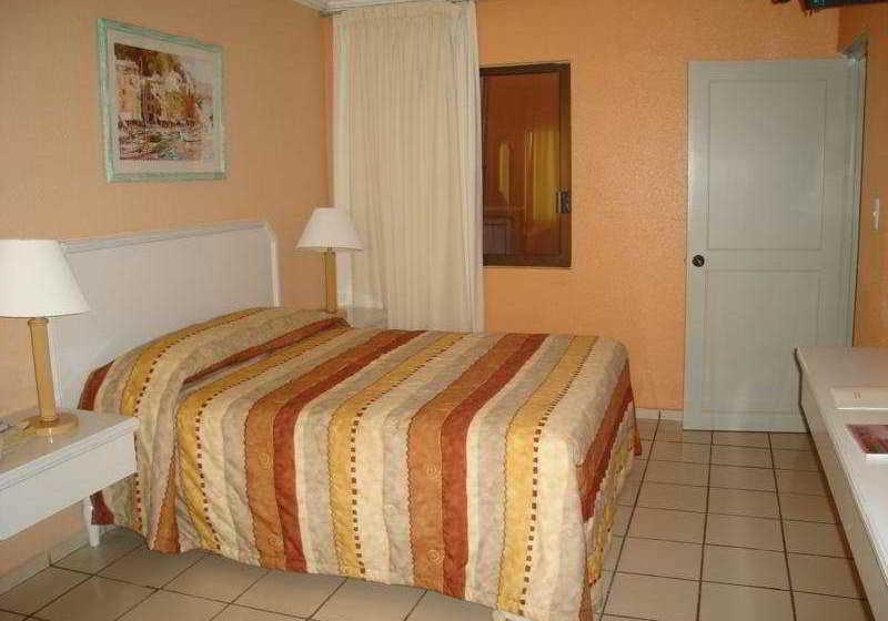 ホテル Paraiso Suites