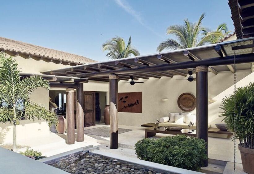 Four Seasons Resort Punta Mita