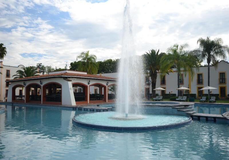 Отель Misión Grand Juriquilla