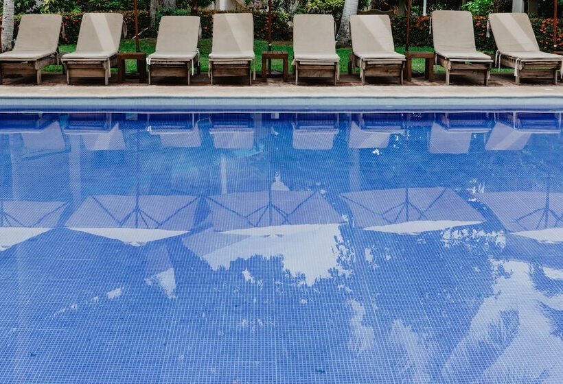 هتل Suites Villasol