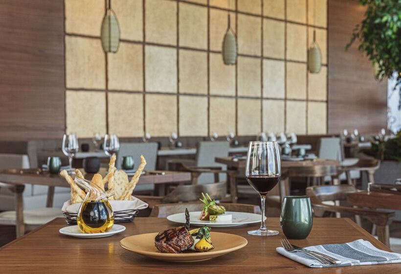 استراحتگاه Hilton Cancun Mar Caribe