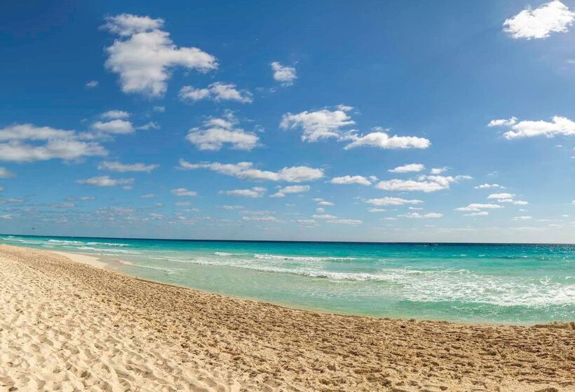 استراحتگاه Hilton Cancun Mar Caribe