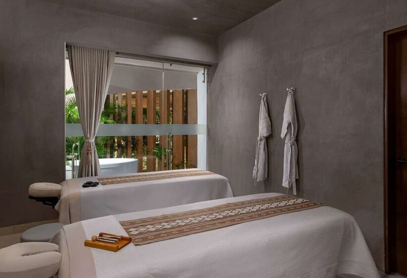 استراحتگاه Hilton Cancun Mar Caribe