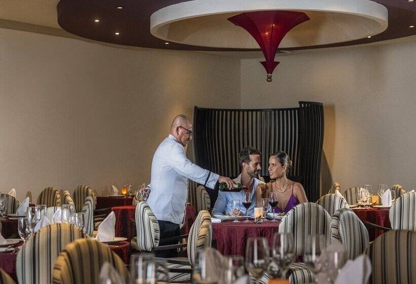 استراحتگاه El Beso - Adults Only at Ocean Coral & Turquesa - All Inclusive