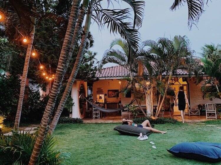 Bada Hostel & Kite School