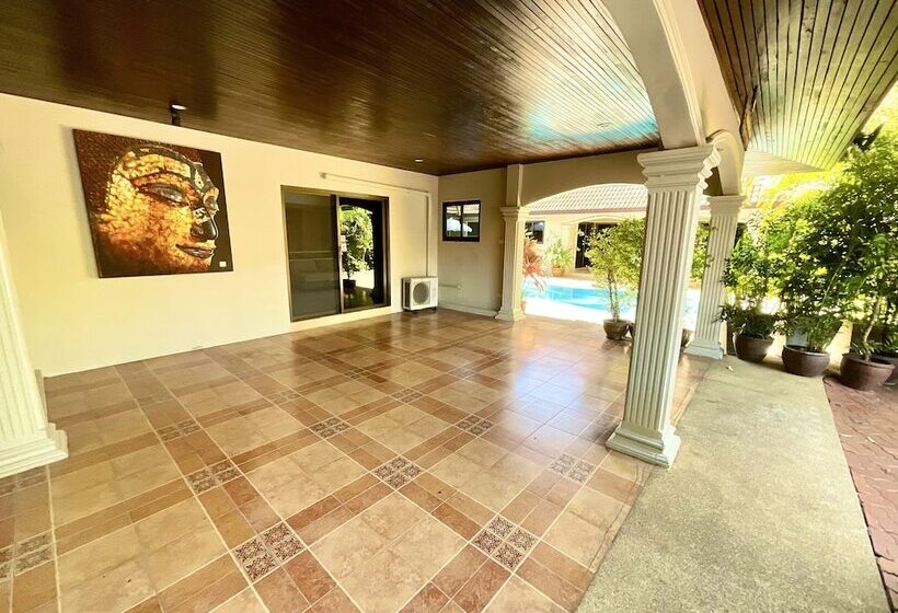 Coconut Paradise Holiday Villas