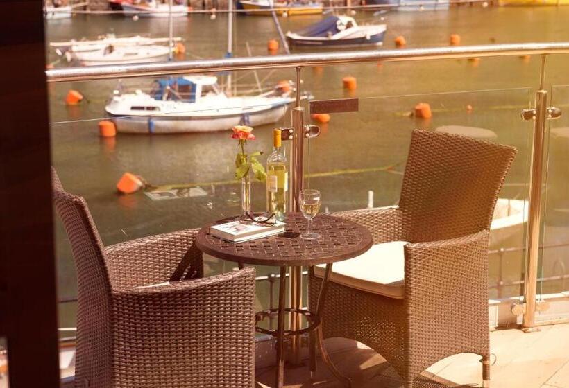 بنسيون The Old Bridge House