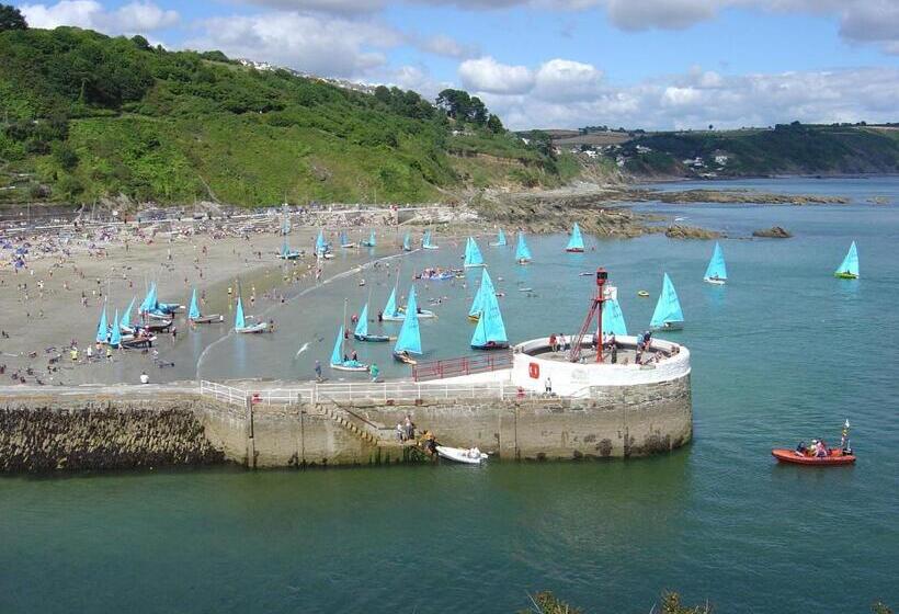 بنسيون The Old Bridge House