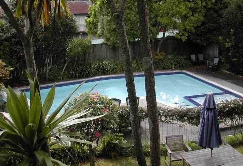 בית מלון כפרי Mt Albert Motor Inn