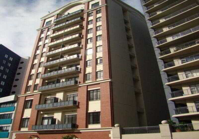 Отель Quest On Eden Serviced Apartments