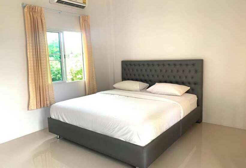 Отель Jirawadee Resort