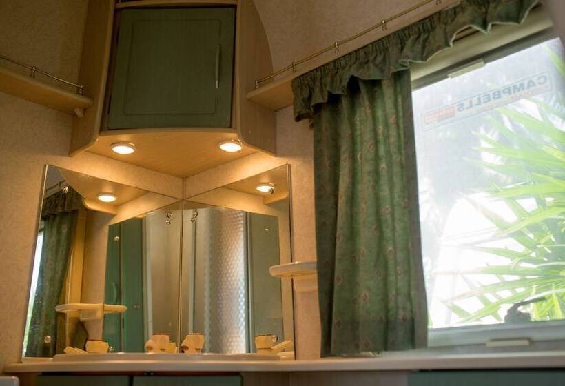 ホテル Samui Caravans Beach Camp