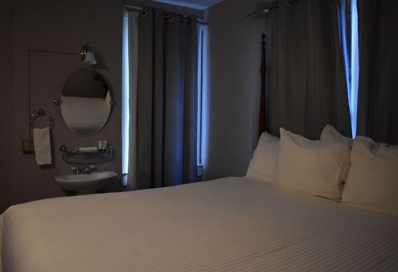 فندق The Deland