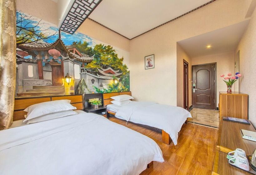 هتل The Home Of Art And Painting