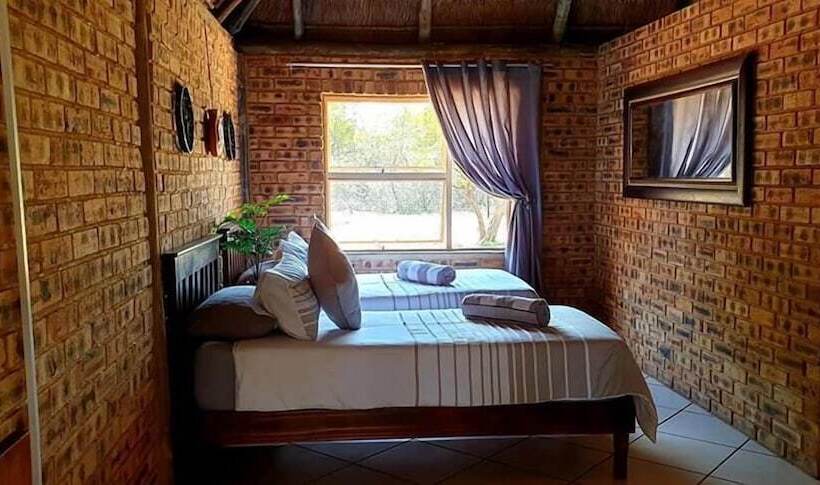 ホテル Unathi Game Lodge