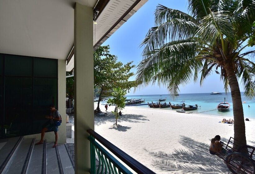 هتل Varin Beach Resort