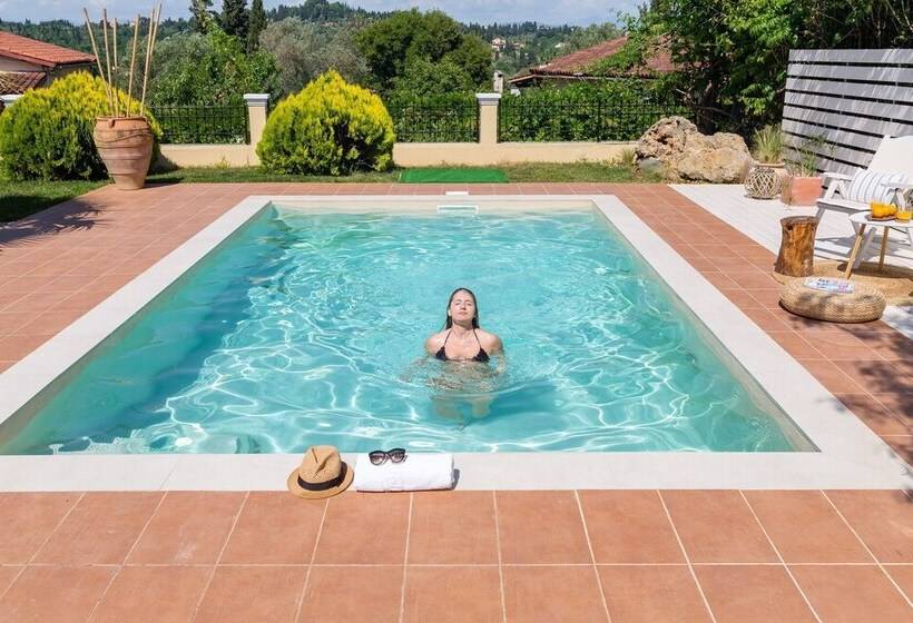 Villa Caramel