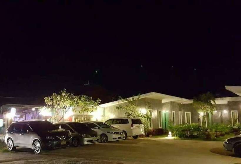 هتل Chatchanan Resort