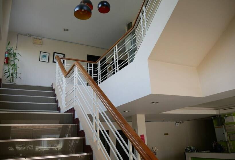 هتل Live Inn