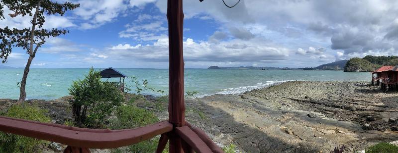 هتل The Jemuruk Island Resort