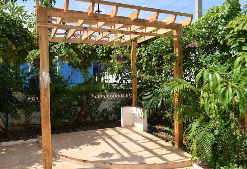 پانسیون Athi Resorts