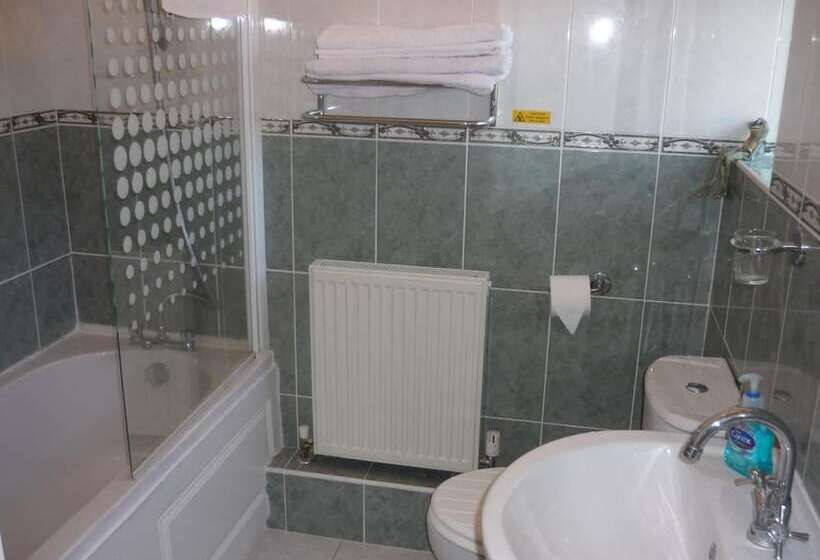 بنسيون De La Warr Guest House