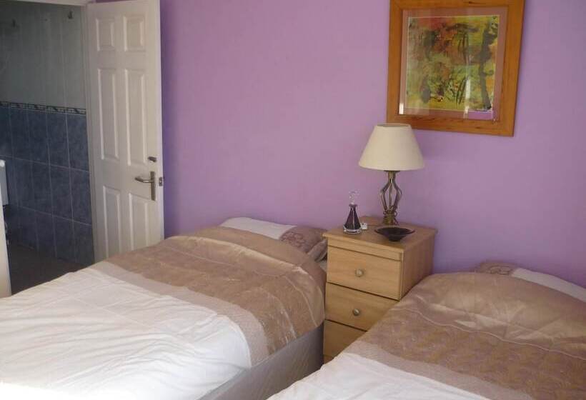 بنسيون De La Warr Guest House