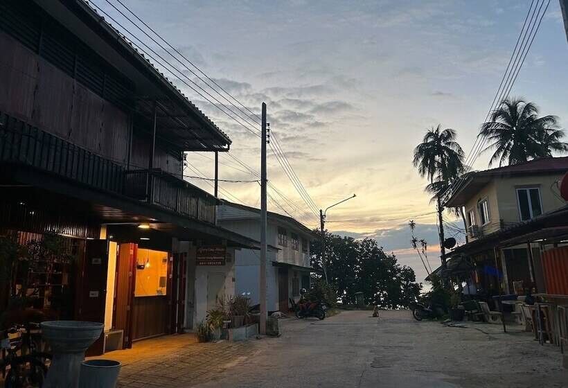 הוסטל Aforetime House @ Samui