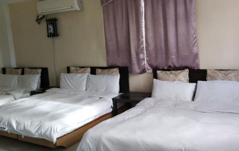 تختخواب و صبحانه Sunday Inn