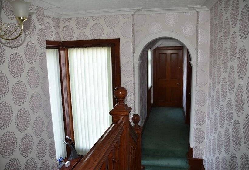 Bed and Breakfast The Gables