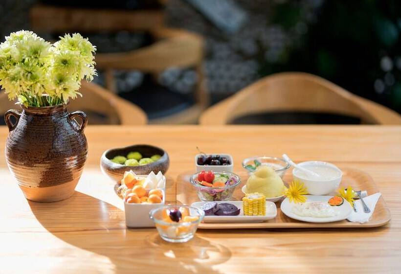 Dali Old Courtyard Boutique Inn