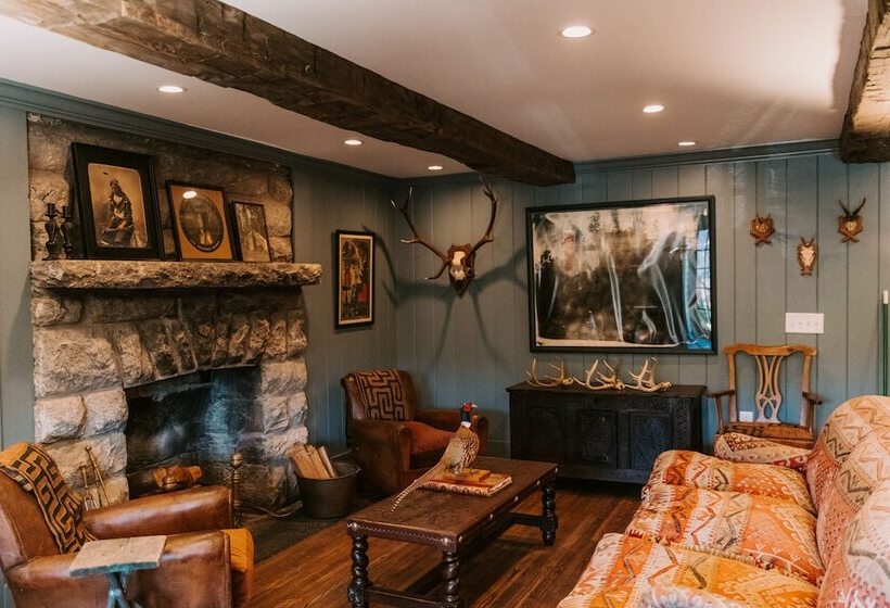 여관 Highlander Mountain House