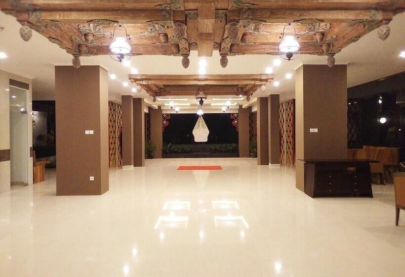 هتل Java Village Resort