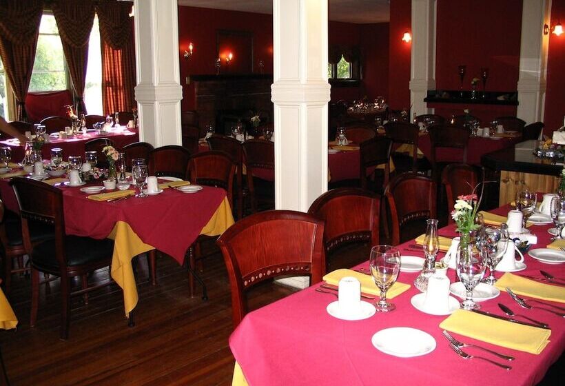Smugglers Notch Inn
