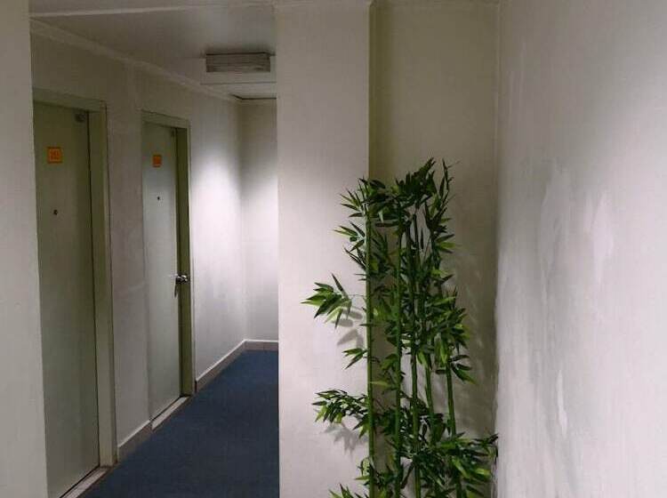 בית מלון כפרי Lea Phing Inn