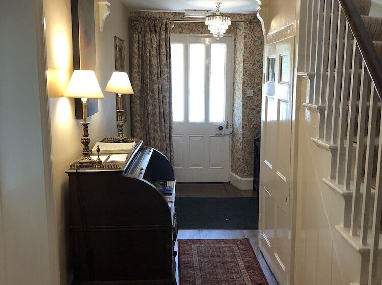 펜션 Carrick's At Castle Farm