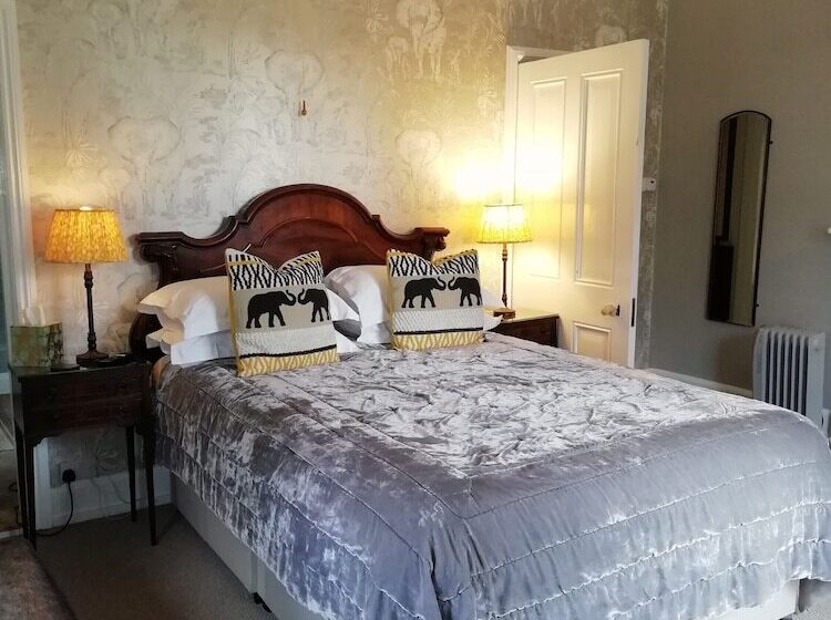 펜션 Carrick's At Castle Farm