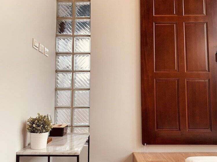 پانسیون Oyaji Guesthouse