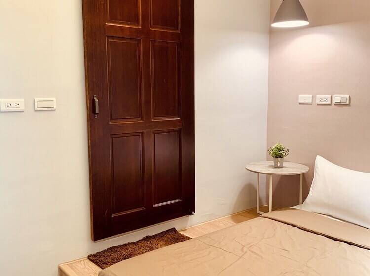 پانسیون Oyaji Guesthouse