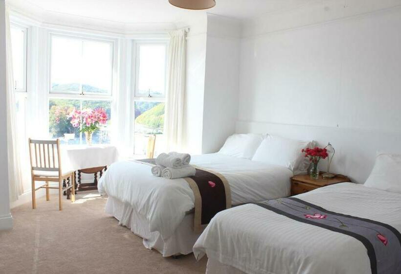 بنسيون Silver Birch Guest House